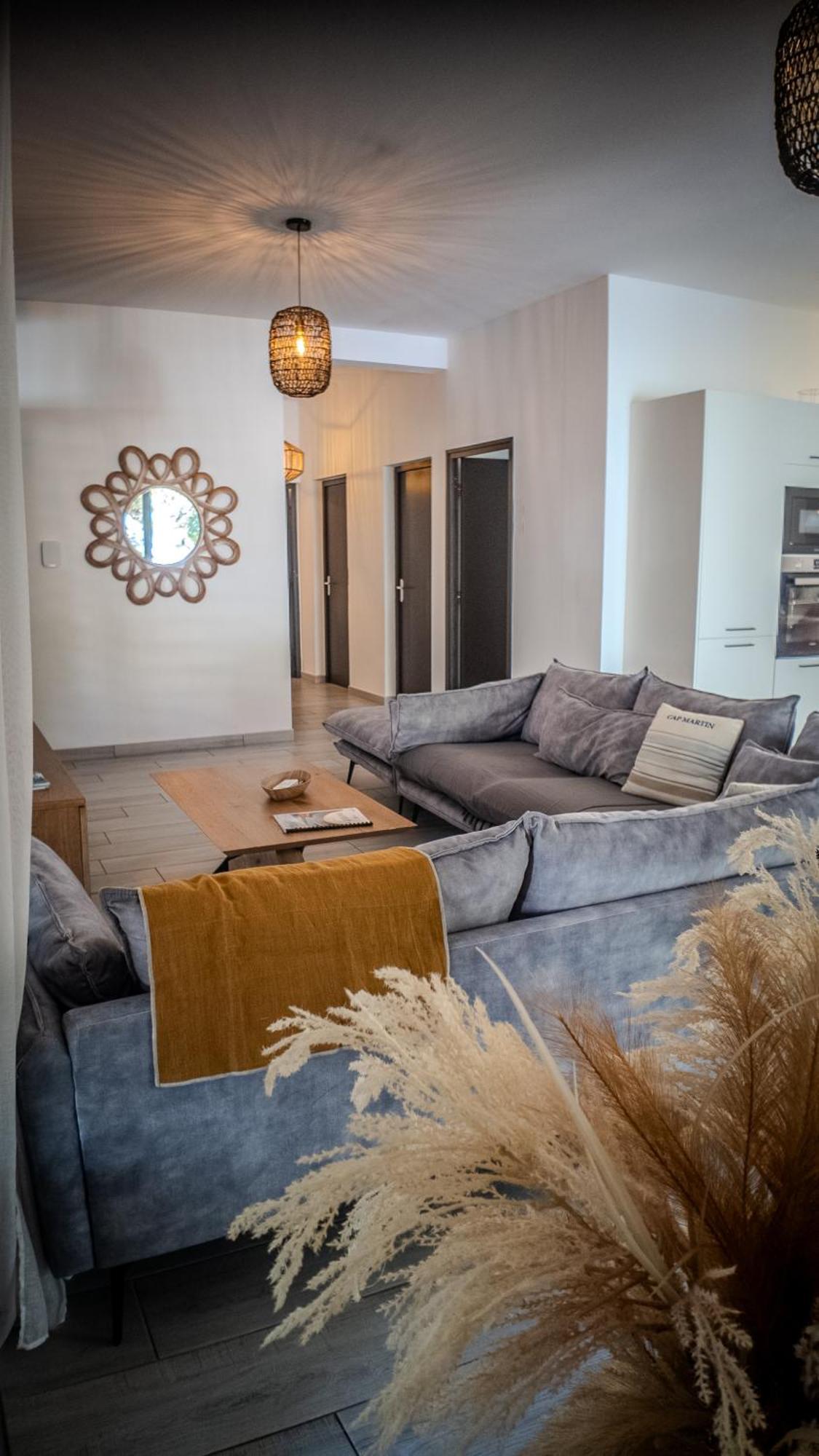 Les 3 Sables, Capucin Apartment L'Etang-Sale Ngoại thất bức ảnh